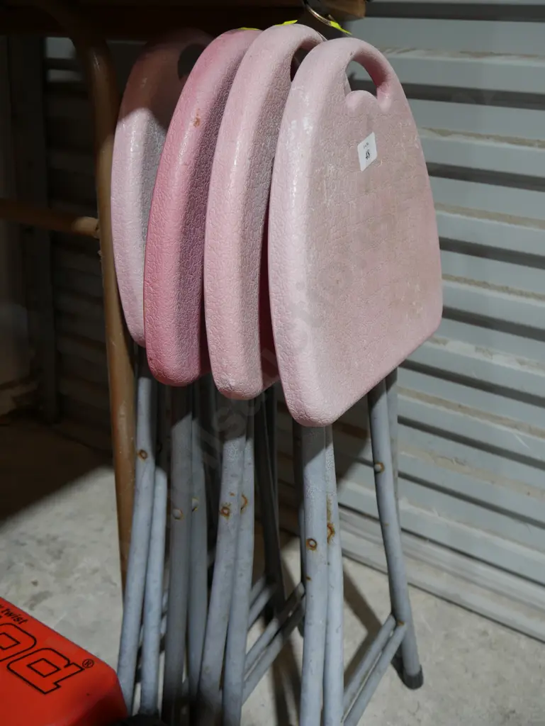 4 folding stool chairs Image 1++