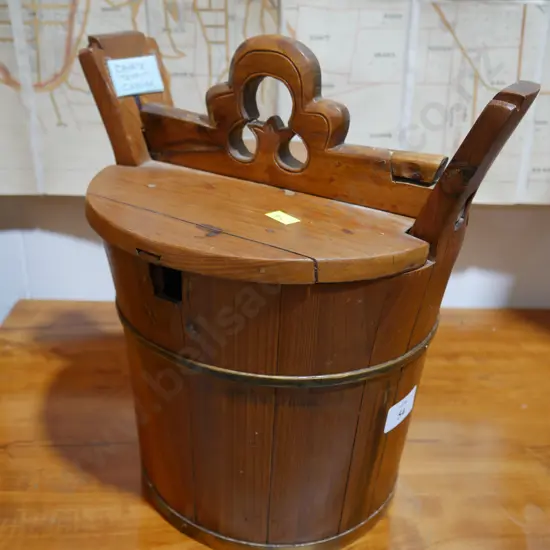 Chinese teapot carrier