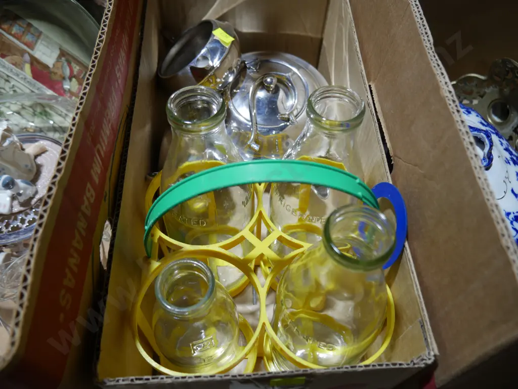 Milk bottles, EP ware Image 1++