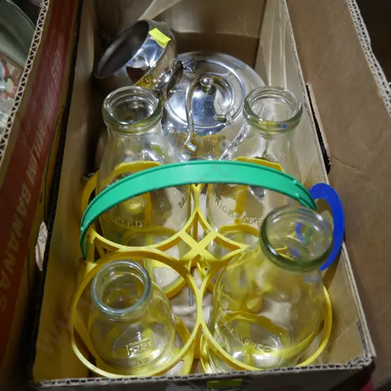 Milk bottles, EP ware