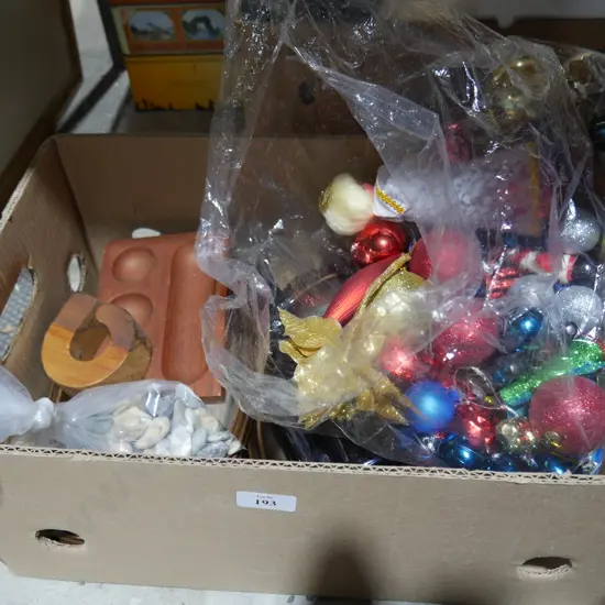 Xmas decorations, temuka Ware