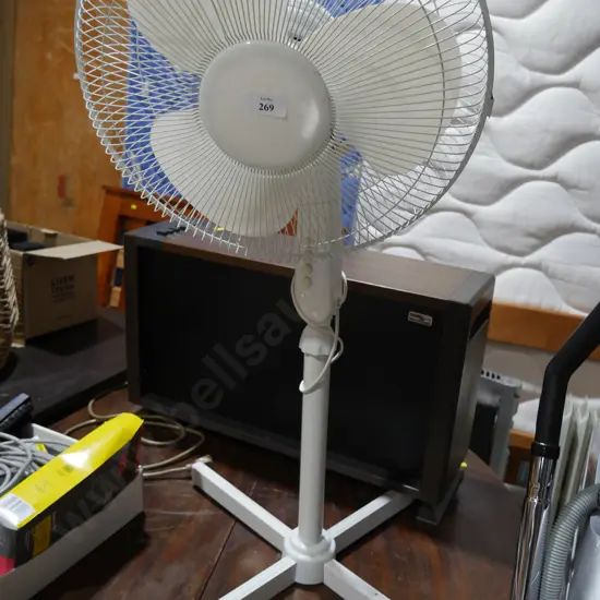 Goldair Pedestal fan