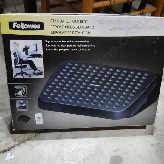 Fellowes footrest