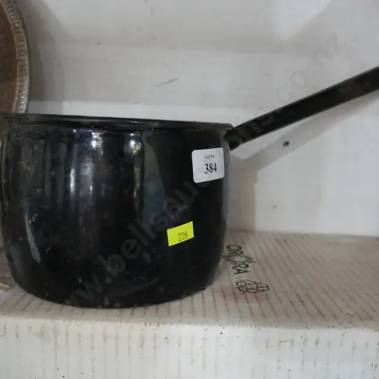 Black cooking pot