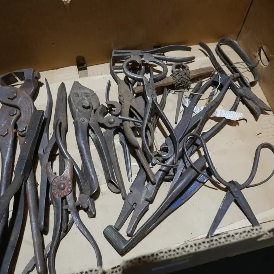Pliers