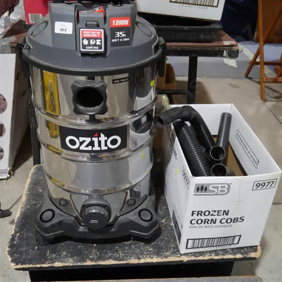 Ozito wet and dry vacuum