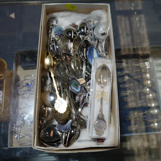 Souvenir teaspoons