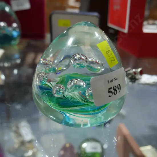 Glass paperweight