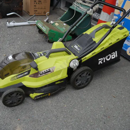 Ryobi lawnmower (battery)