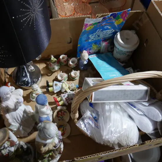 Figurines, table lamp etc