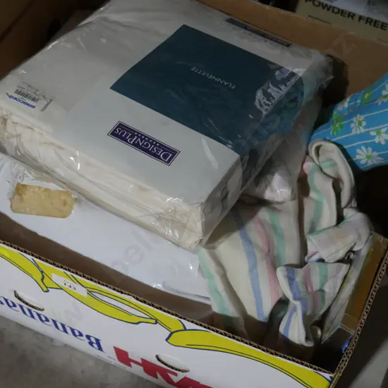 Sheepskin, fitted sheet etc