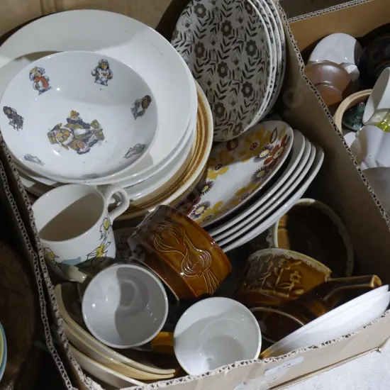 Crown Lynn tableware