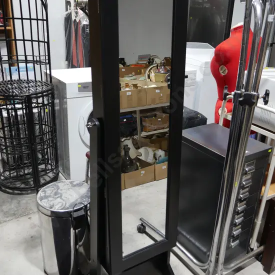 Standing mirror jewellery cabinet