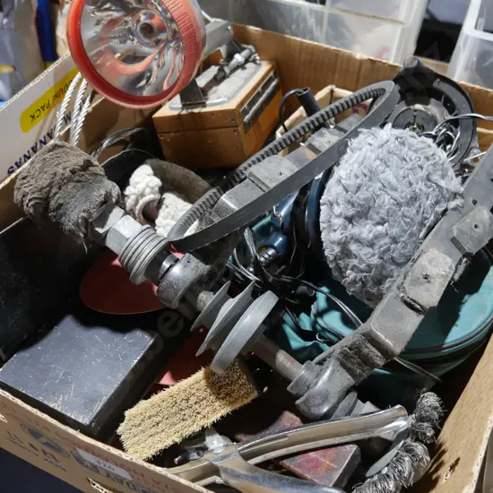 Palm polisher, sundries etc