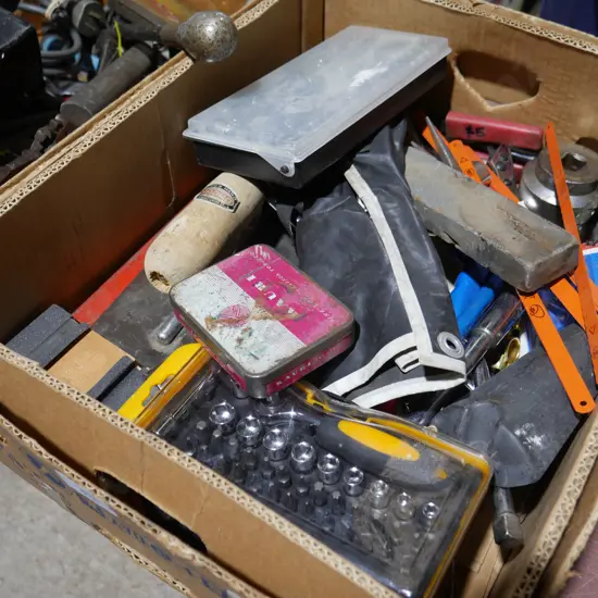 Socket sets , hacksaw blades