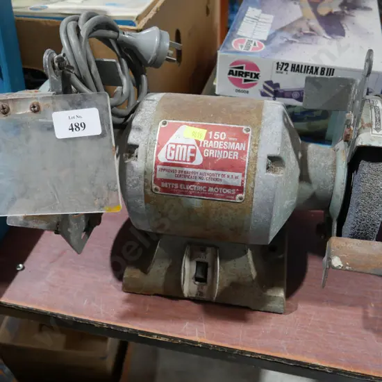 Bench grinder