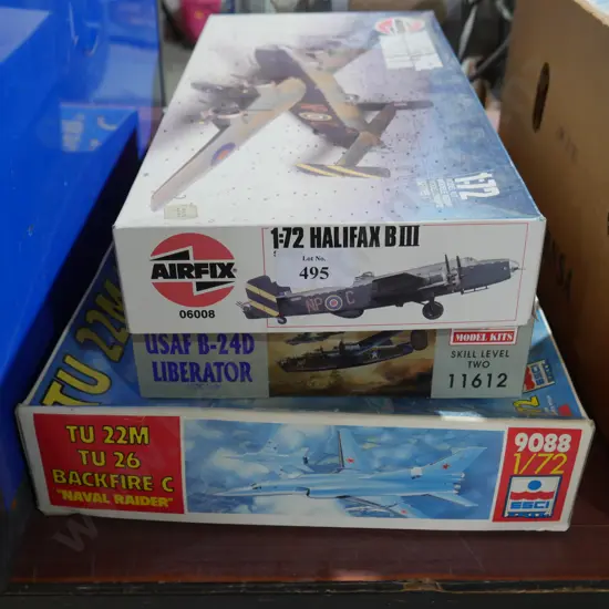 3 kitset plane models