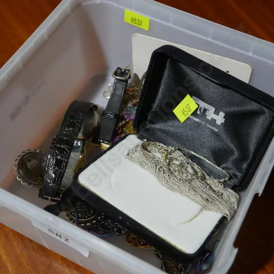 Costume jewellery, watches