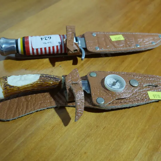 2 sheathed knives