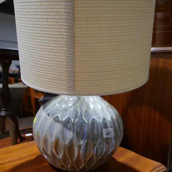 Table lamp