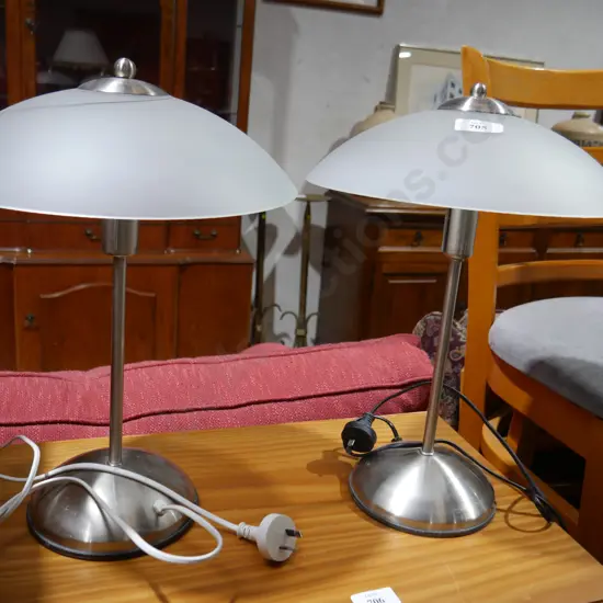Pair lamps