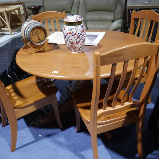 Extension dining able and 4 chairs