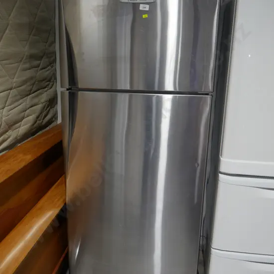 Westinghouse fridge freezer