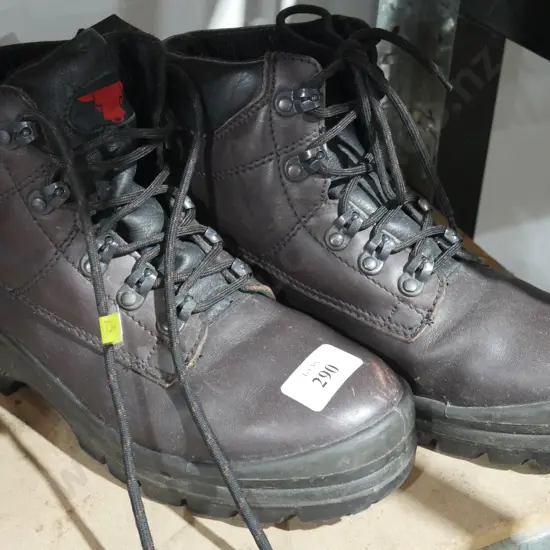 Steel cap boots size 6