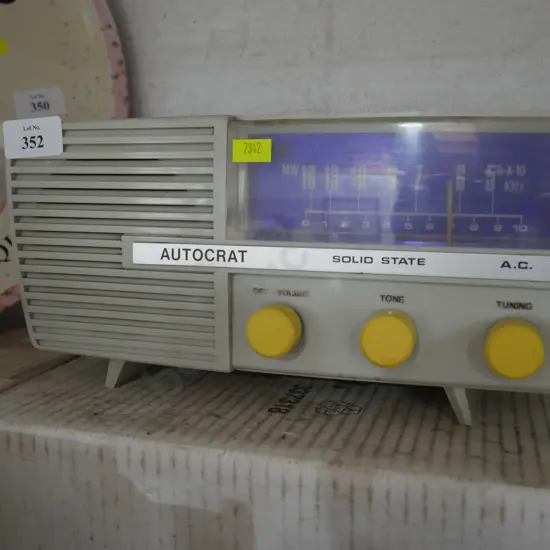 Autocrat radio