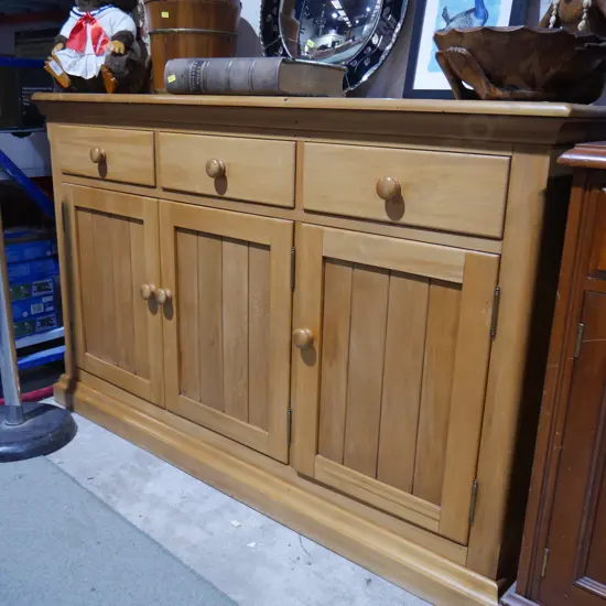 Sideboard