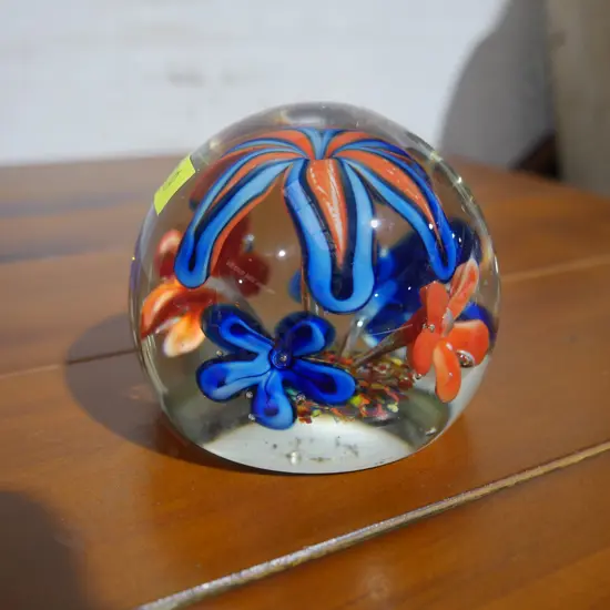 Glass paperweight