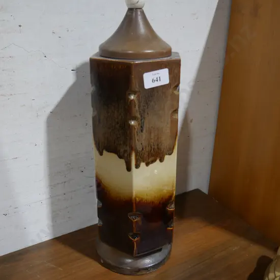 Pottery lamp