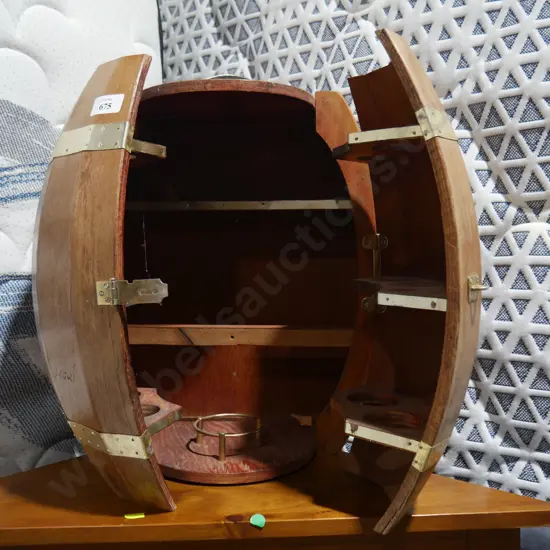 Drinks wine barrel