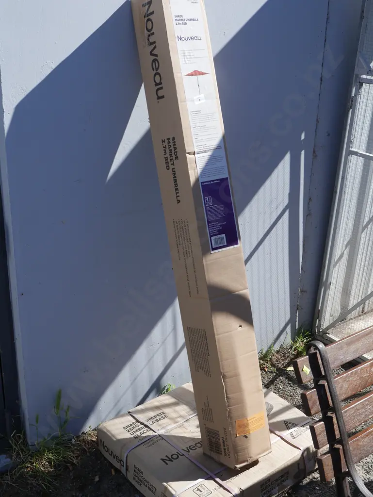 Outdoor umbrella and stand Image 1++