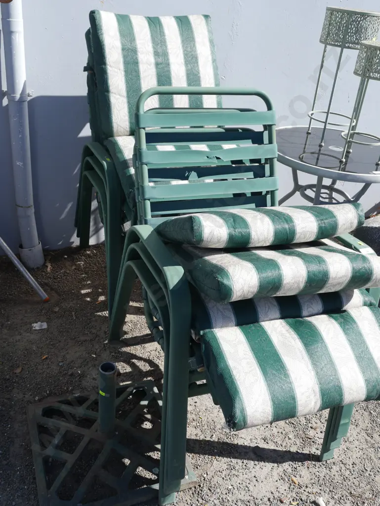 Outdoor chairs Image 1++