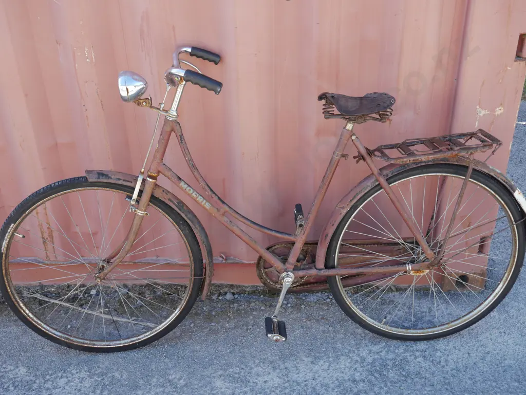Vintage ladies Morris bike Image 1++