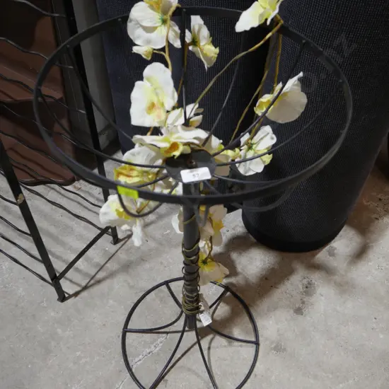 Plant stand