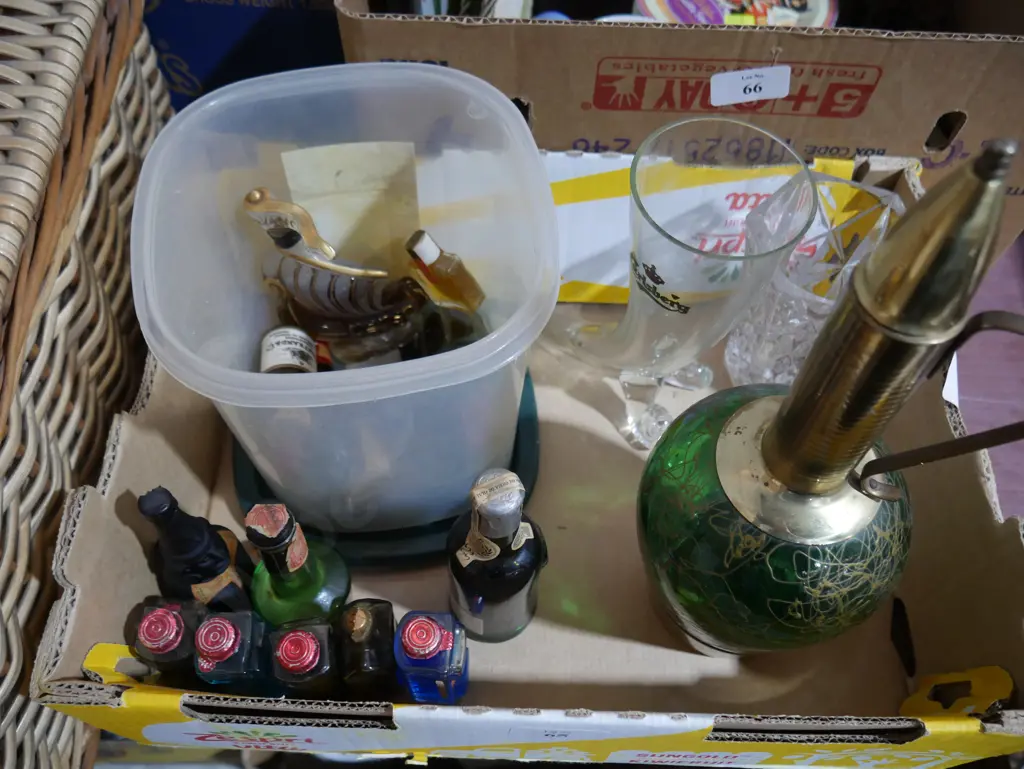Bottles, vase etc Image 1++