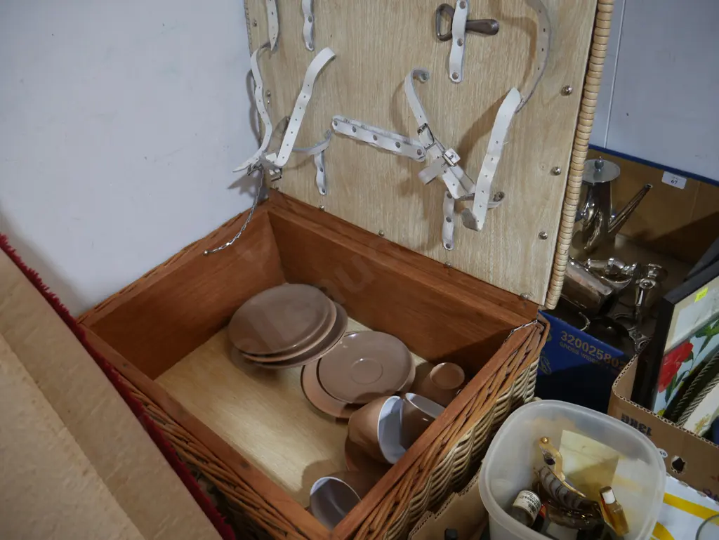 Picnic basket Image 1++