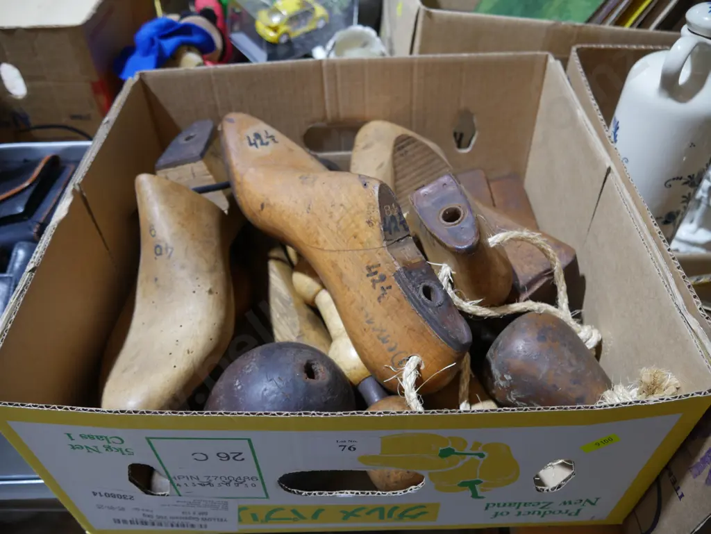 Wooden shoe lasts Image 1++