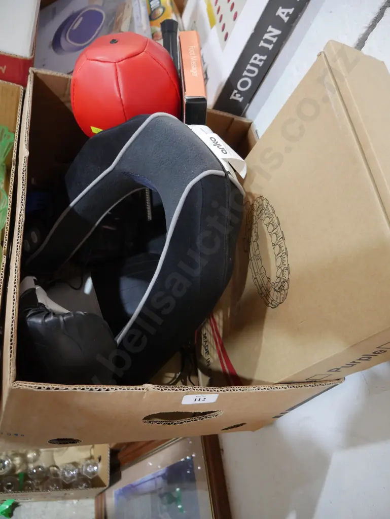 Tennis racket, boxing gear etc Image 1++