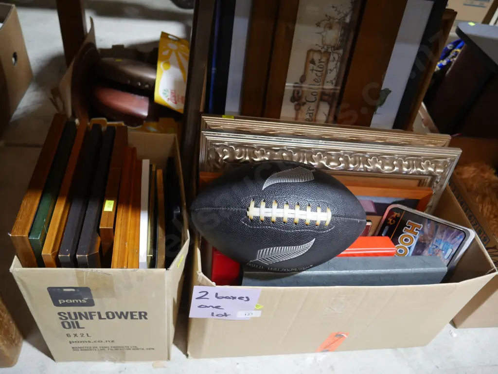 2 boxes picture frames etc Image 1++