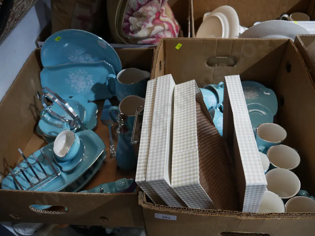 Two boxes of blue China Image 1++