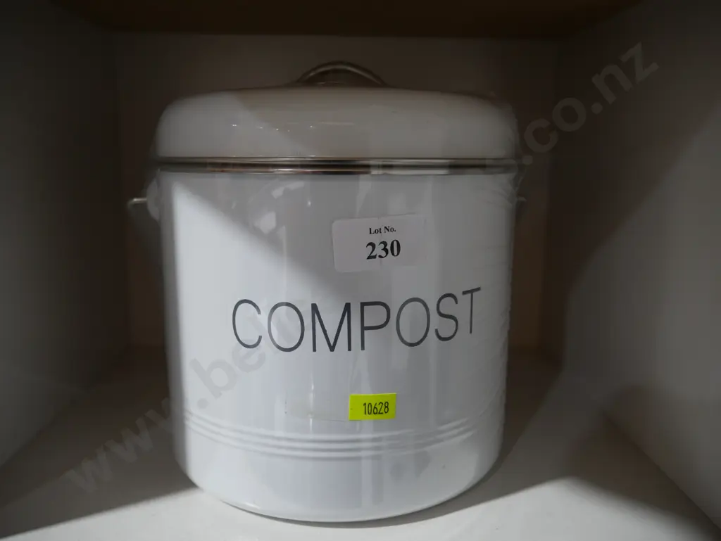 Metal compost container Image 1++