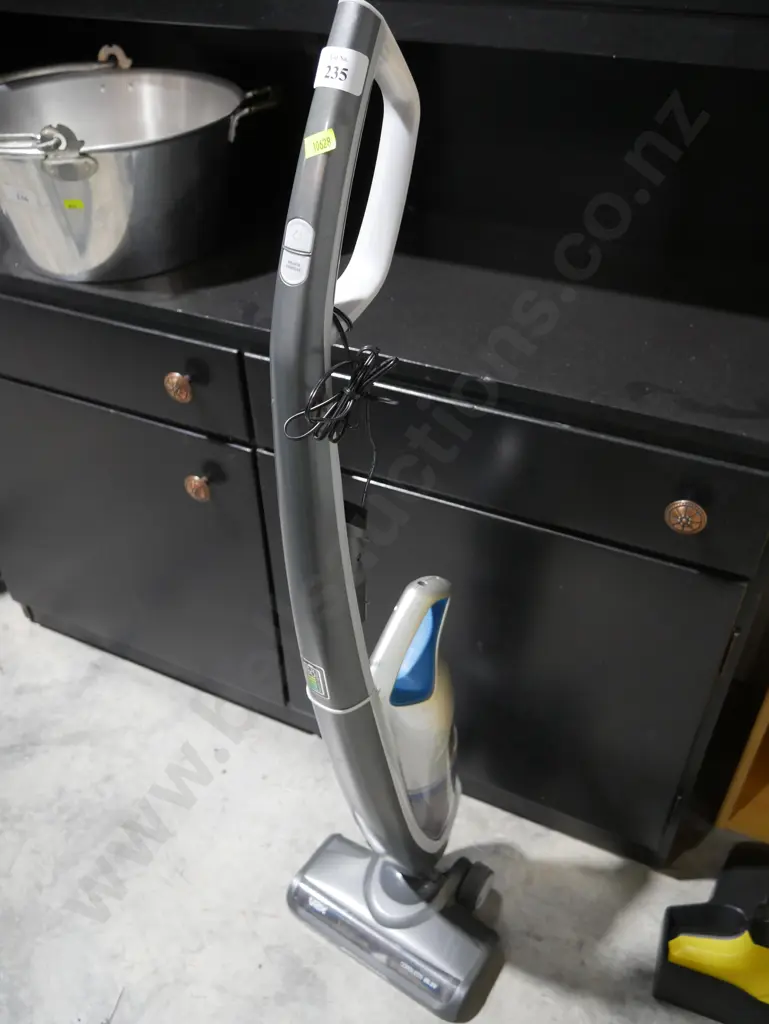 Stick vacuum Image 1++