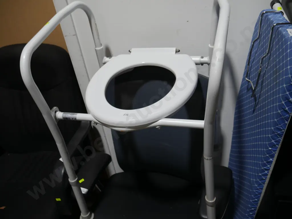 Toilet seat Image 1++