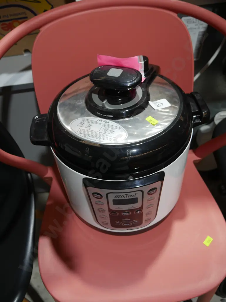 Mistral pressure cooker Image 1++