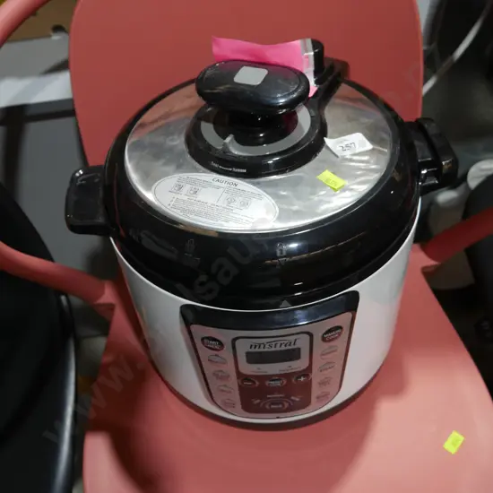 Mistral pressure cooker