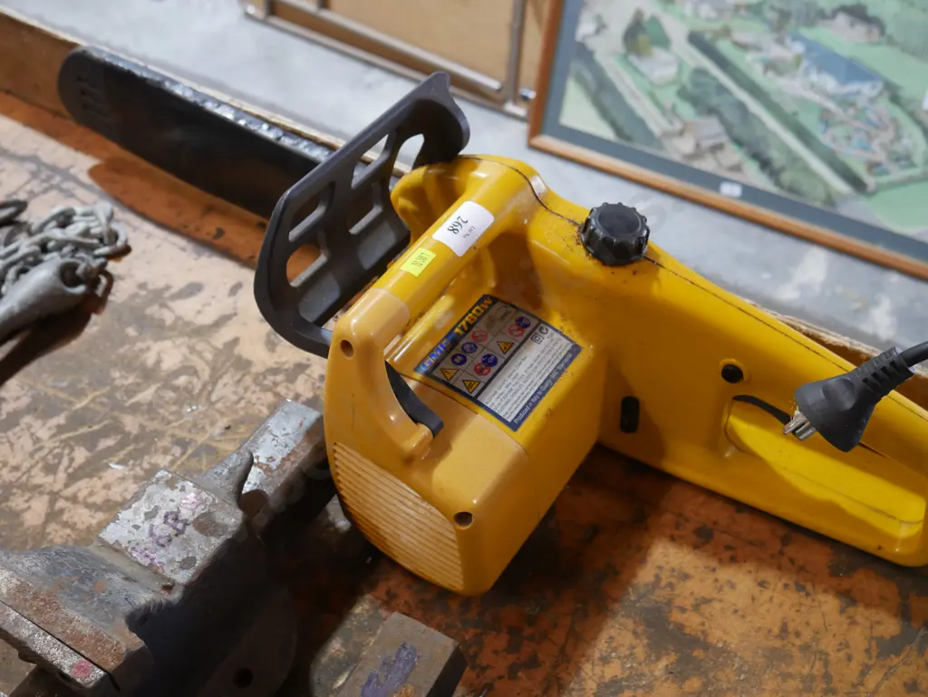 GMC electric chainsaw Image 1++