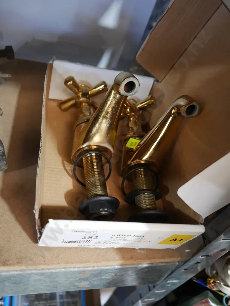 Basin taps Image 1++